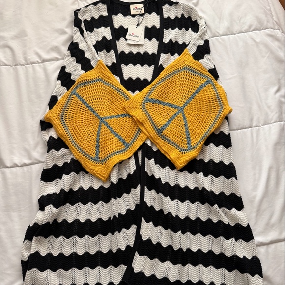 ME369 KIMONO - Picture 1 of 3